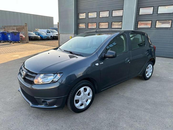 Dacia Sandero 1.2 benzine 54 kw zeer nette staat zie foto's, Auto's, Dacia, Bedrijf, Te koop, Sandero, Airbags, Benzine, Euro 6