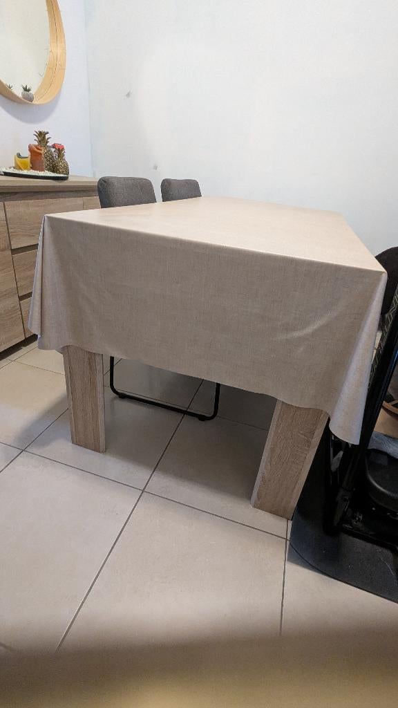 Eettafel , dressoir en tv meubel, Ophalen, Zo goed als nieuw, Met deur(en)