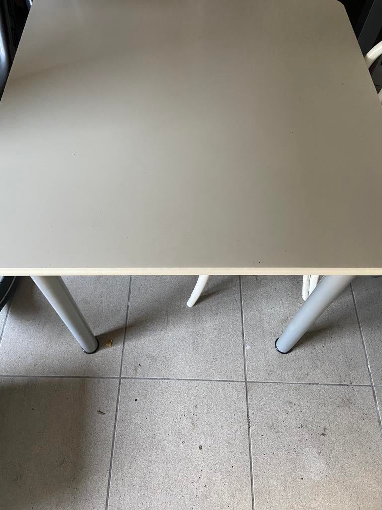 Tafel +3 stoelen, Ophalen, Kunststof, Zo goed als nieuw, 75 cm of meer
