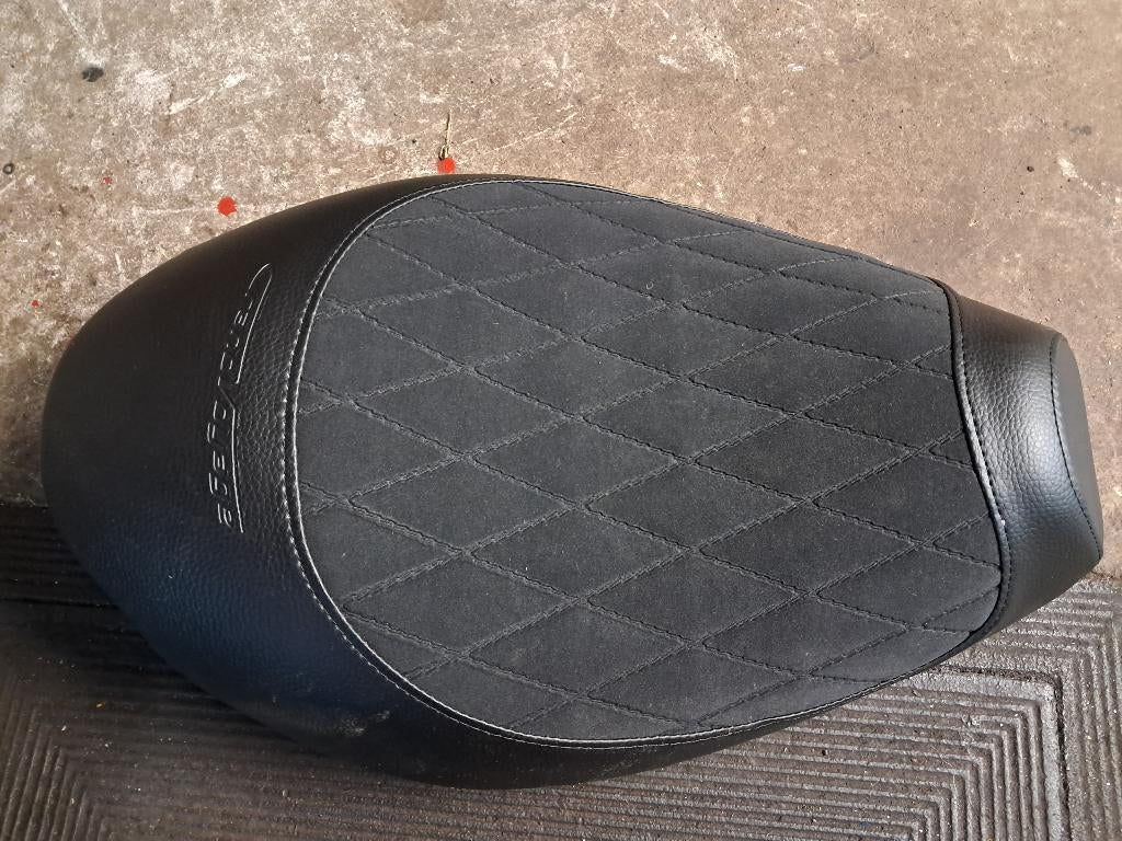 Pieces Selle moto, Motos, Selle, Selle, Selle, Comme neuf