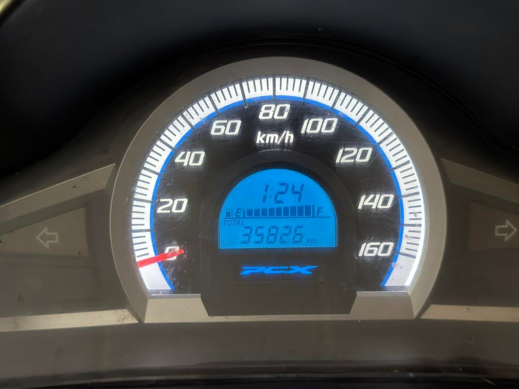 Honda PCX 125 cc (2014, 35826km), Scooter, Occasion, Jusqu'à 11 kW, Permis Moto A1 minimum