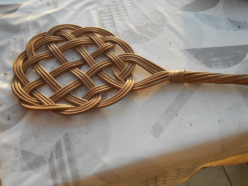 MATTENKLOPPER, Ophalen