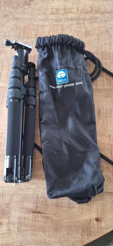 Sirui T-005KX statief+ C105, Ophalen of Verzenden, Zo goed als nieuw, Driepoot, Met balhoofd