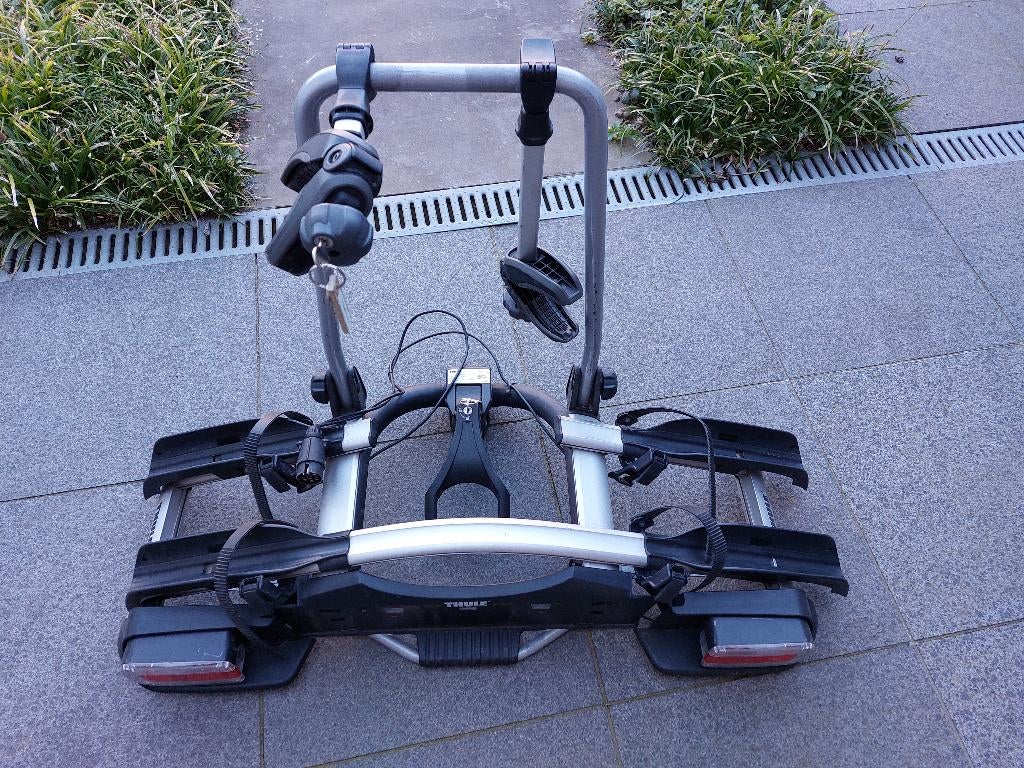 Fietsendrager Thule, Auto diversen, Fietsendragers, Ophalen, 2 fietsen, Gebruikt, Trekhaakdrager