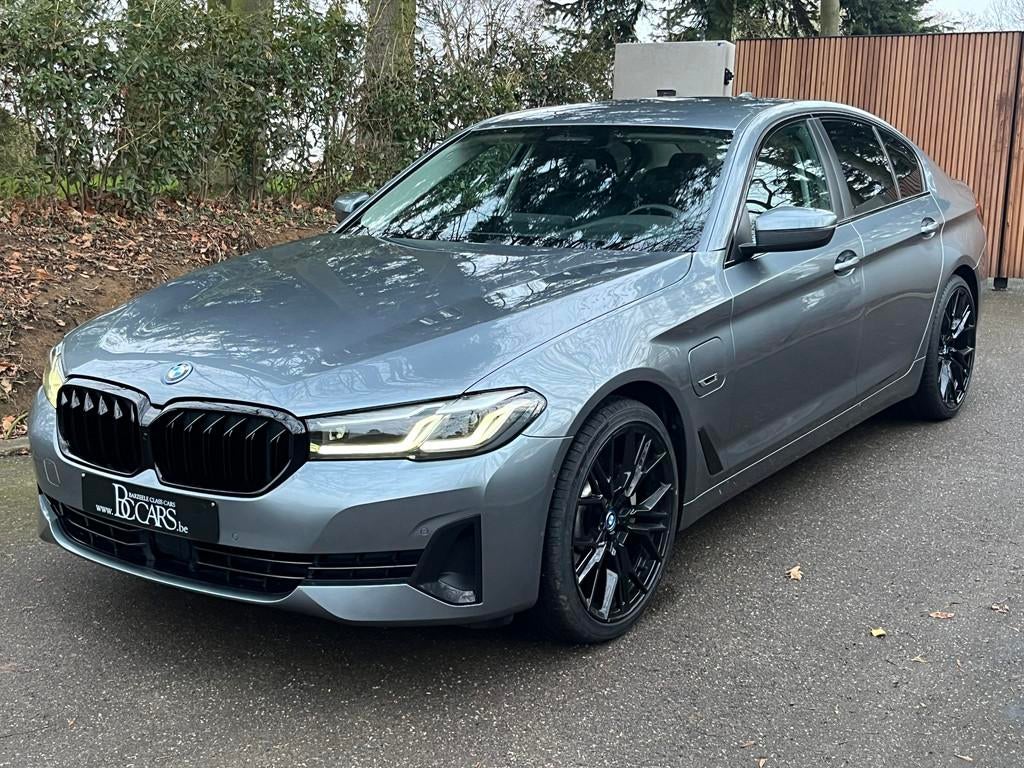 BMW 530 Laser-Cockpit Pro-Head Up-HK Sound-Cam-20", Auto's, Automaat, Achterwielaandrijving, 4 cilinders, Leder