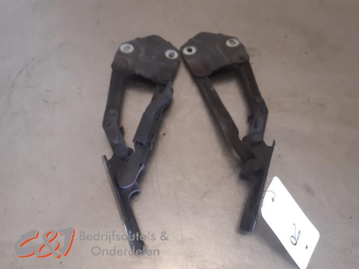 Charnière capot d'un Volkswagen Caddy, Volkswagen, -, 3 mois de garantie, Utilisé