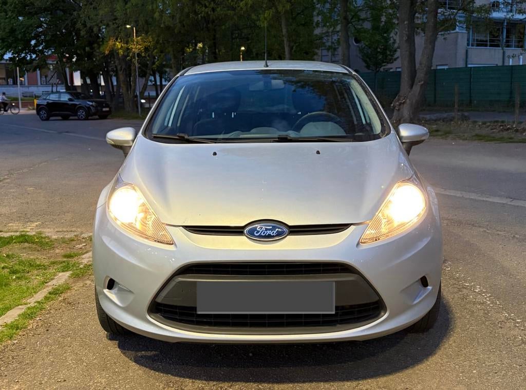 2010 | Ford Fiesta | Roze formulier | 98000km, Handgeschakeld, 5 deurs, Particulier, Fiësta
