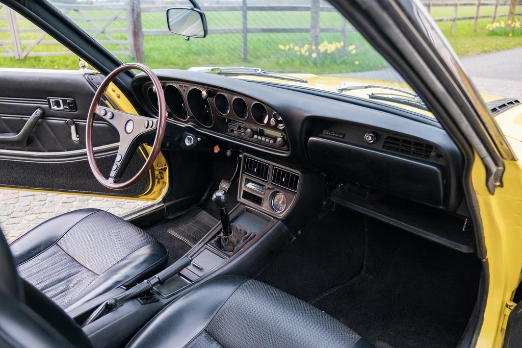 Toyota Celica - 1975, Cuir, Entreprise, Boîte manuelle, Autres couleurs