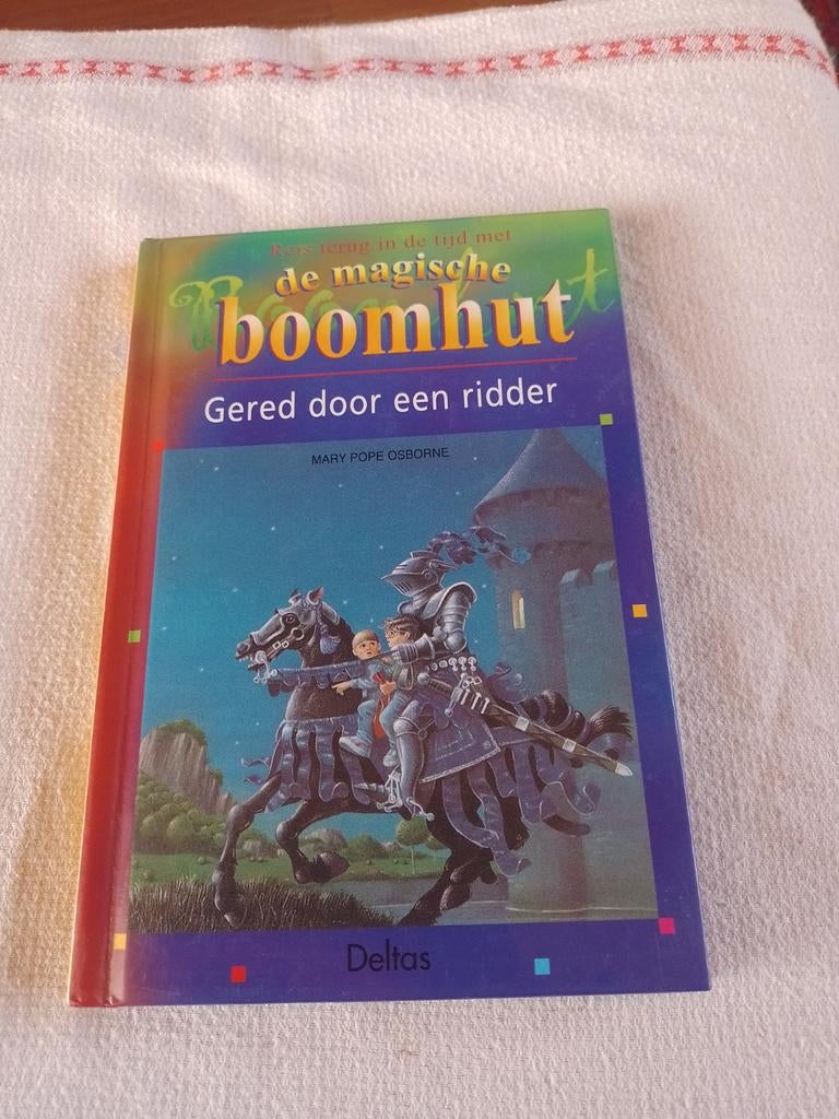 M. Pope Osborne - Gered door een ridder, Ophalen of Verzenden, Gelezen, M. Pope Osborne