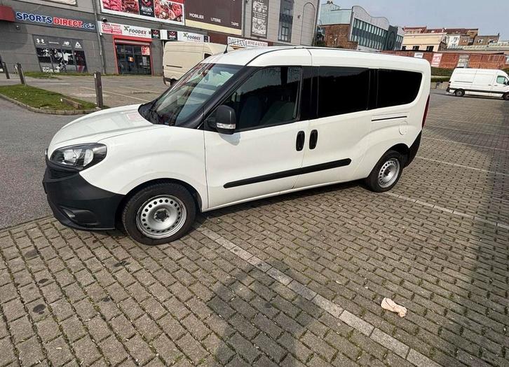 Fiat Doblo 1.6 Multijet Lounge, Autos, Fiat, Particulier, Doblo, Essence, Euro 6, Autre carrosserie, Boîte manuelle, Blanc, Enlèvement