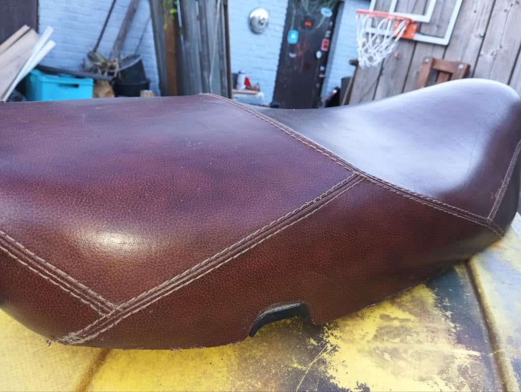 Zadel in goede staat orginele vespa, Fietsen en Brommers, Brommers | Vespa, Ophalen of Verzenden