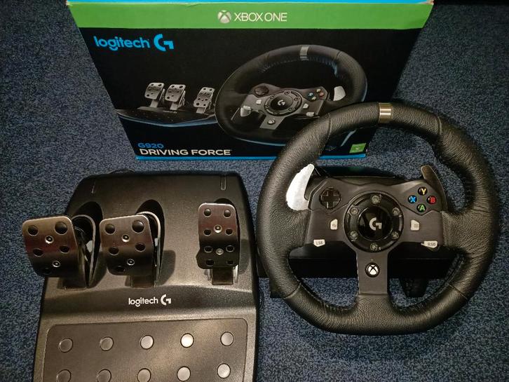Logitech G920 Racestuur + Pedalen (Roosendaal NL), Games en Spelcomputers, Spelcomputers | Xbox | Accessoires, Zo goed als nieuw