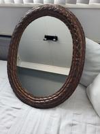 Miroir ovale ancien avec cadre en bois sculpté, Enlèvement