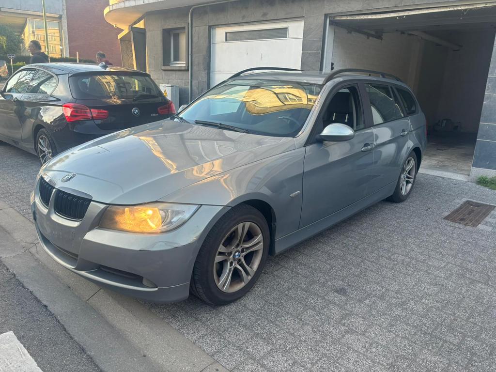 BMW 320D 120KW AIRCO 240,000K AUTOMATIC 2007, Autos, Argent ou Gris, Entreprise, Noir, Automatique
