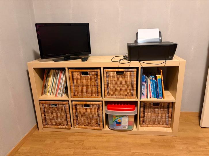 Meuble IKEA KALLAX 8 cases + 5 paniers rotin Description :, Maison & Meubles, Armoires | Dressoirs, Utilisé, Enlèvement