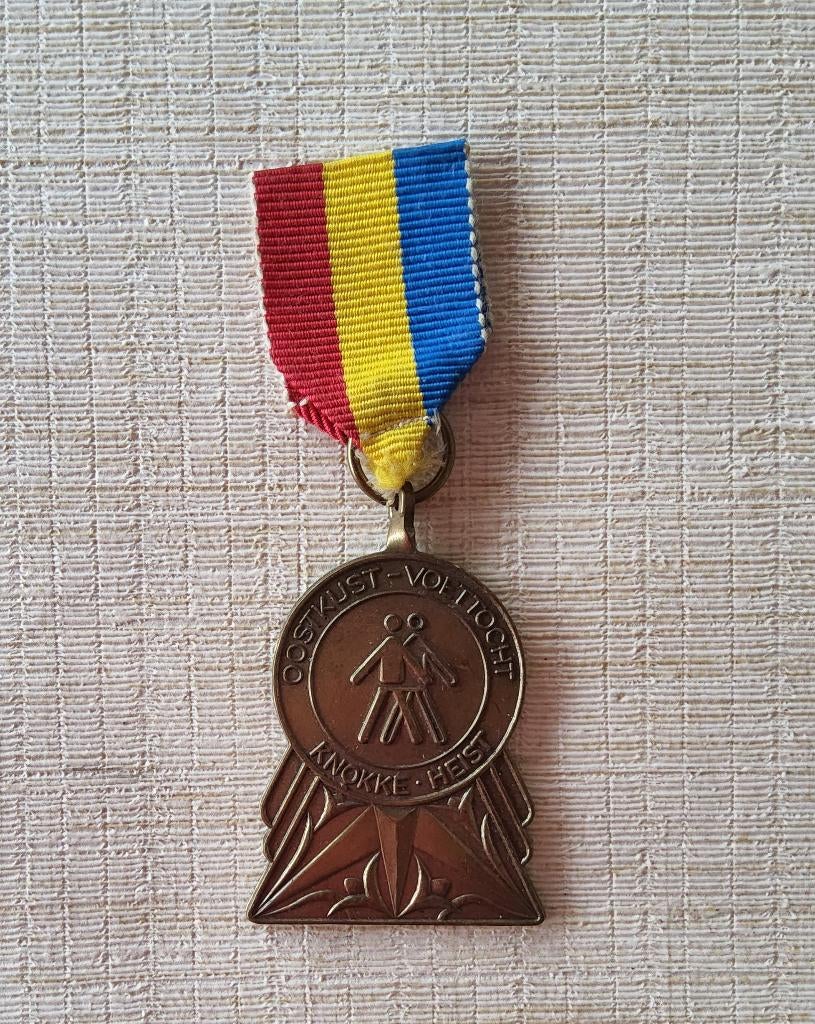 Medaille Oostkust-voettocht Knokke-Heist in brons, Timbres & Monnaies, Pièces & Médailles, Enlèvement ou Envoi, Bronze