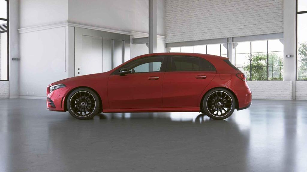 Mercedes-Benz A-klasse 200 D Hatchback AMG Line | Panoramisc, Rouge, Classe A, Achat, 140 g/km