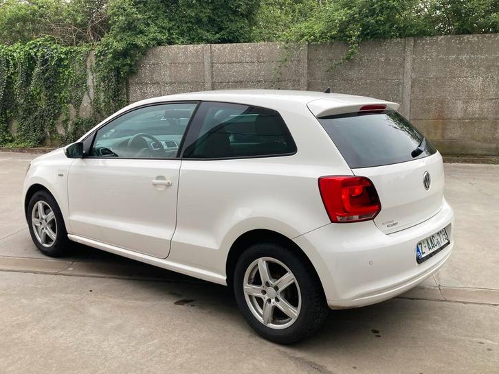 Volkswagen Polo 1.2essence 2013 avec 107000km*clim* garantie, Autos, Volkswagen, Entreprise, Achat, Polo, ABS, Airbags, Air conditionné