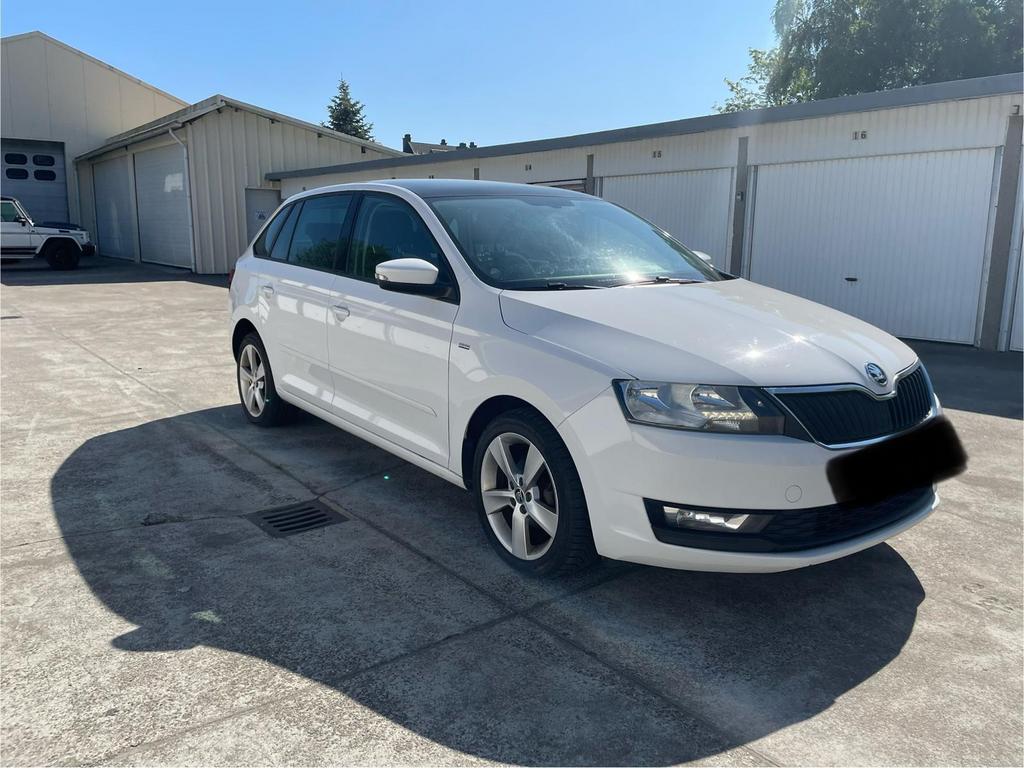 SKODA RAPID 1.4tdi - PANORAMISCH - STROOMUITVAL!!, Auto's, Skoda, Particulier, Rapid, ABS, Achteruitrijcamera, Adaptieve lichten