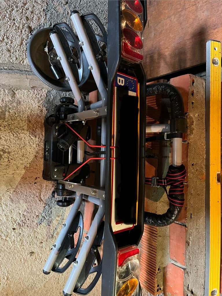 Peruzzo fietsendrager, Ophalen, 2 fietsen, Zo goed als nieuw, Trekhaakdrager