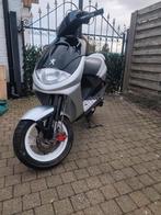 Te koop: peugeot Vivacity A klasse  +/_ 65 a70 km/u, Fietsen en Brommers, Ophalen, Zo goed als nieuw, Benzine, 50 cc