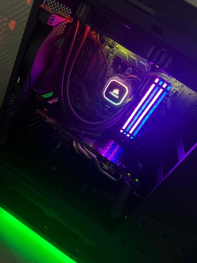 Tour Gaming, Informatique & Logiciels, Enlèvement, Comme neuf, Gaming