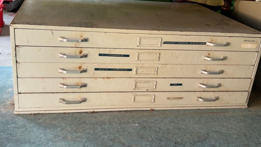 Armoire industrielle - plans et cartes, Maison & Meubles, Armoires | Casiers, Utilisé, Enlèvement