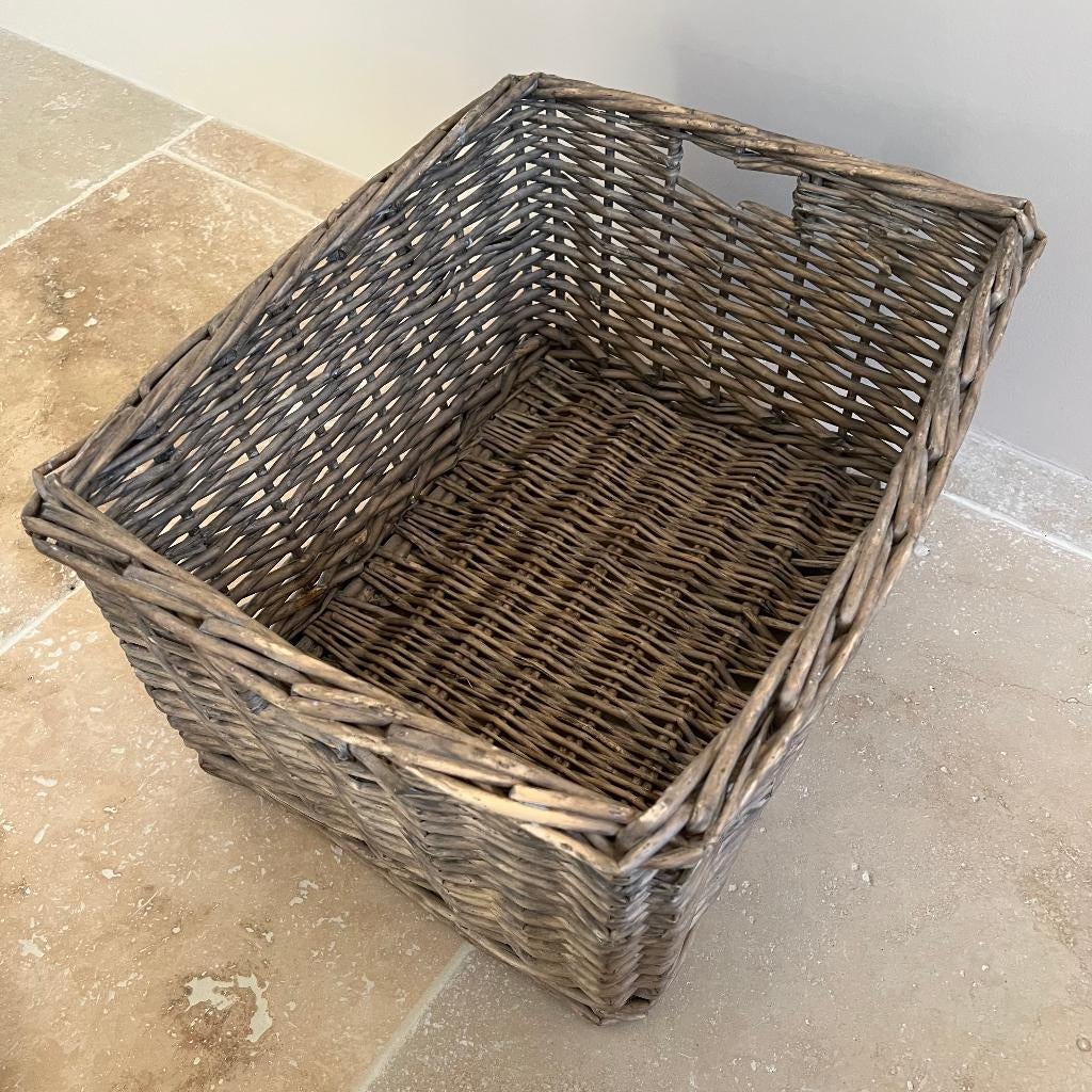 Grote rechthoekige mand, Ophalen, Mand, Zo goed als nieuw, Riet