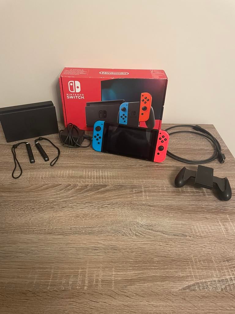 Nintendo switch met 256gb sd kaart, Games en Spelcomputers, Ophalen, Zo goed als nieuw, Met 1 controller, Switch Original