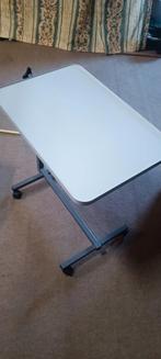 Table pour lit d hôpital ou autre