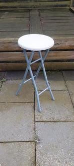 Inklapbaar krukje, Ophalen