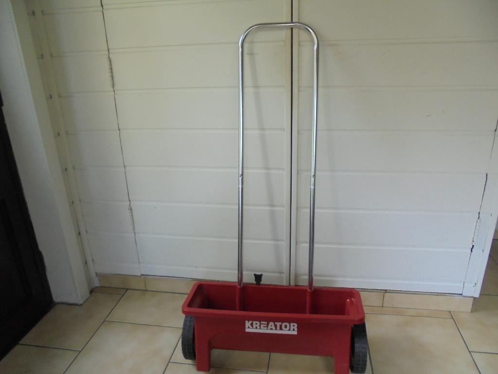 strooiwagen in nieuwe staat, Ophalen, Zo goed als nieuw