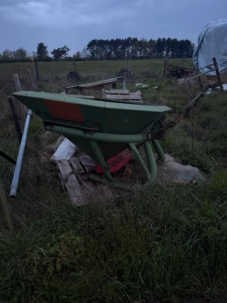 kunstmeststrooier, Dieren en Toebehoren, Overige Dieren, Meerdere dieren, Februari