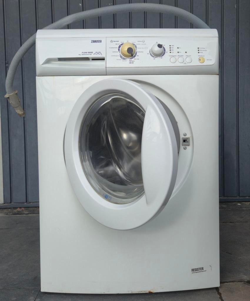 Machine à laver Zanussi Flexi Dose, Electroménager, Lave-linge, 1200 à 1600 tours, 85 à 90 cm, 4 à 6 kg, Chargeur frontal