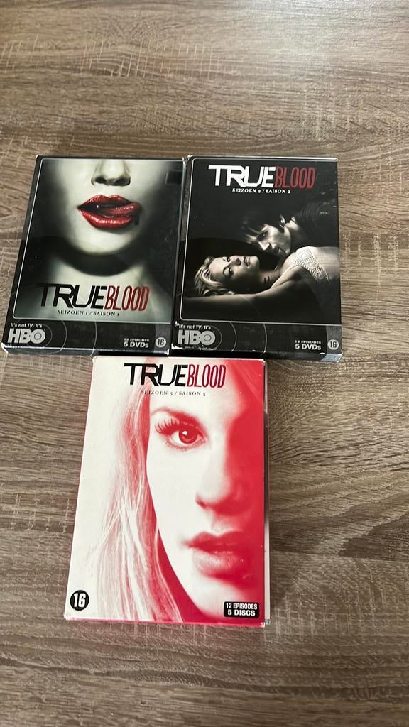 True blood dvd boxen fantasie , horror, CD & DVD, DVD | TV & Séries télévisées, Coffret, Science-Fiction et Fantasy, Comme neuf