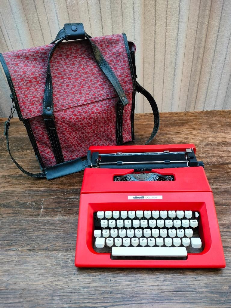Typemachine OLLIVETTI COLLEGE. 1970. Tiptop oké & exclusief., Ophalen of Verzenden, Gebruikt