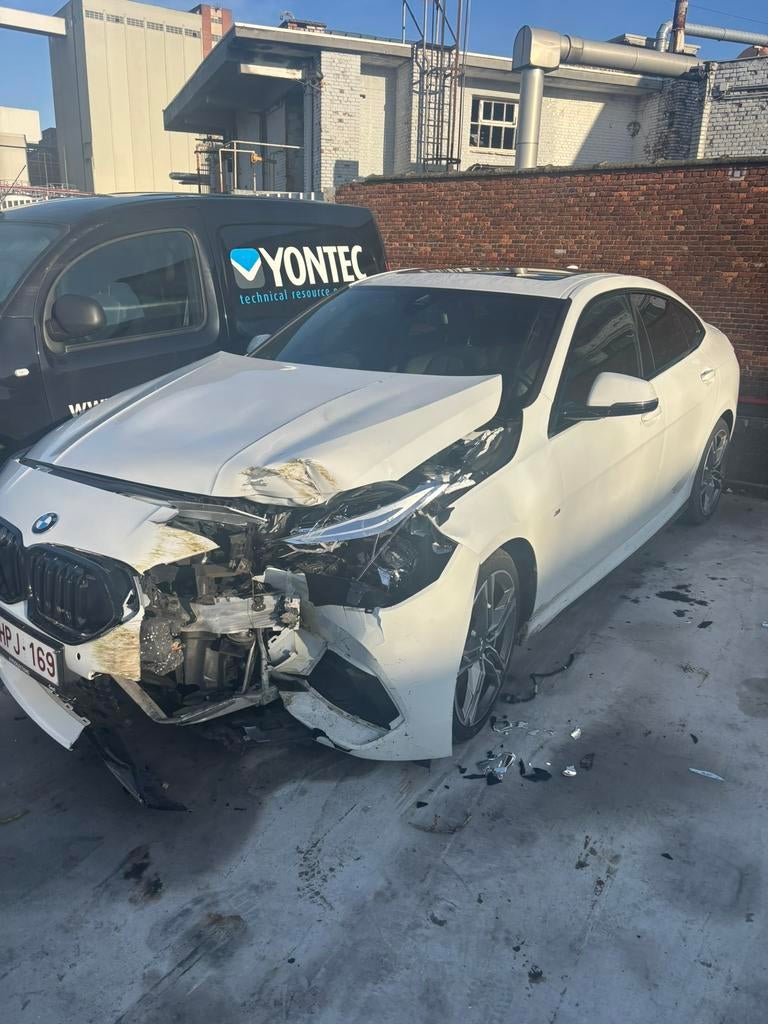 BMW 218i M Pack – schadewagen – 65.000 km –bijna full option, Autos, BMW, 100 kW, Achat, Euro 6, 1350 kg