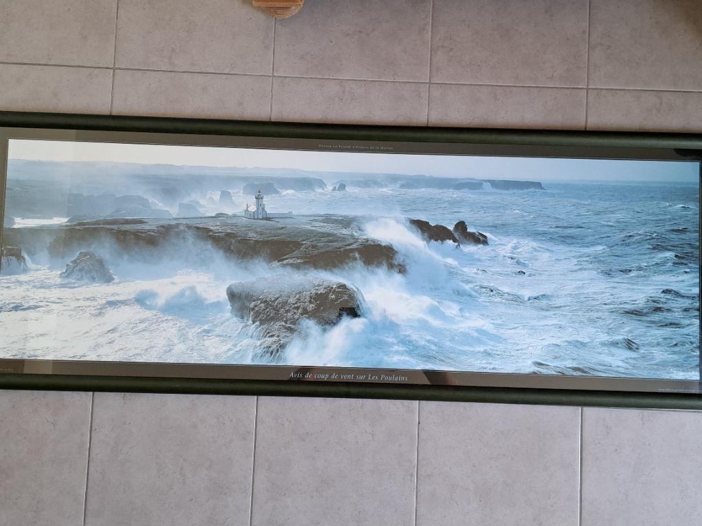 Mooi zeezicht met vuurtoren, Ophalen