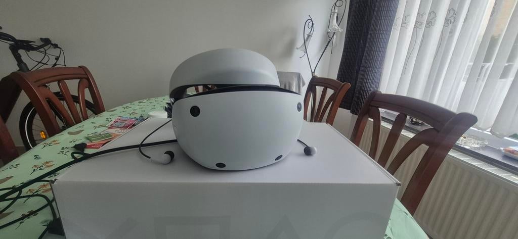 Psvr2 met een gratis psvr2 adapter voor pc gamers, Games en Spelcomputers, Ophalen, Zo goed als nieuw, VR-bril, Sony PlayStation