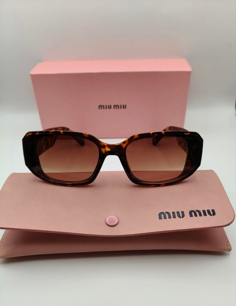 Miu miu zonnebril inclusief verpakking, Verzenden, Bruin, Zonnebril