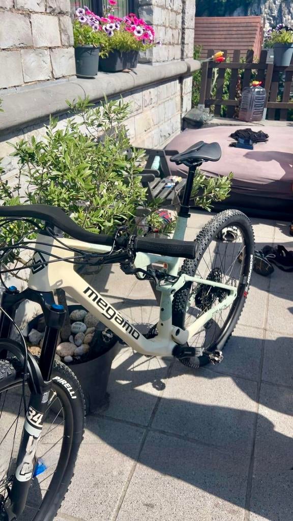 VTT Megamo Track 10 (2025), Enlèvement ou Envoi, Comme neuf