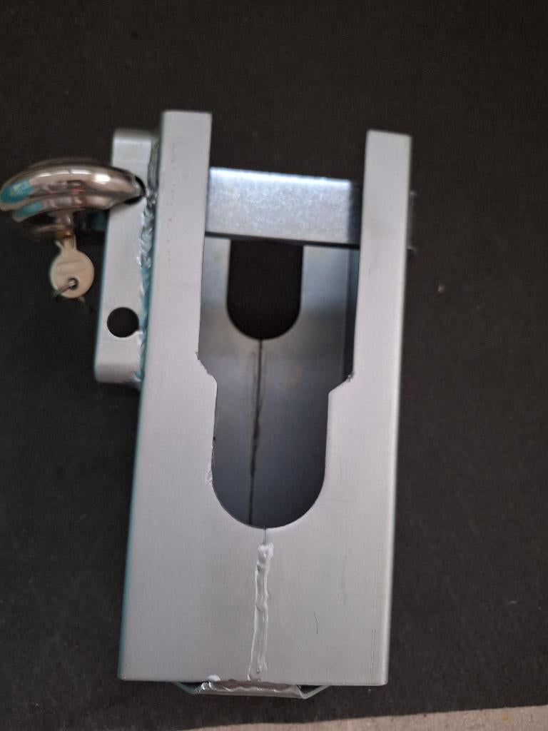 Antidiefstal slot voor aanhangwagen of caravan, Ophalen, Nieuw