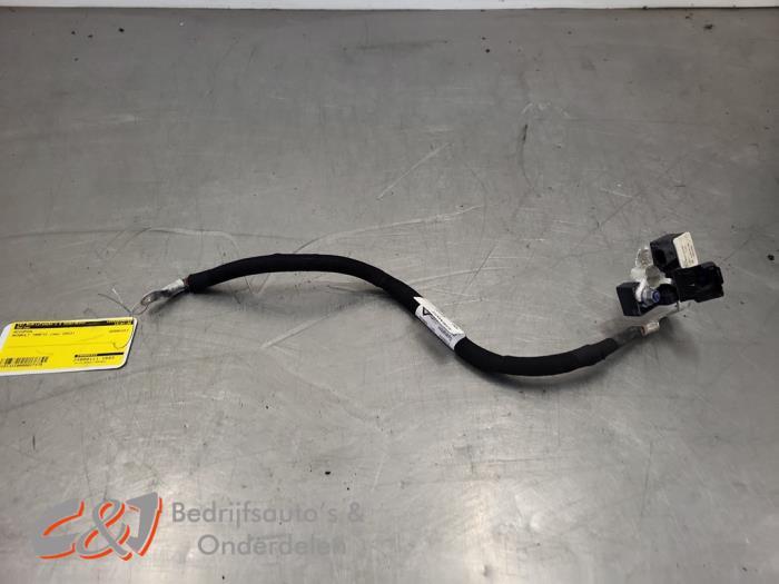 Borne de batterie d'un Renault Trafic, Autos : Pièces & Accessoires, Renault, -, 3 mois de garantie, Utilisé