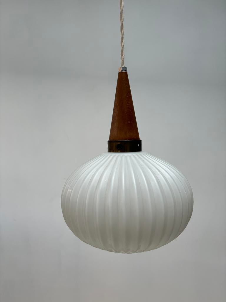 Louis kalff opaline hanglamp teak, Ophalen of Verzenden, Gebruikt, Hout