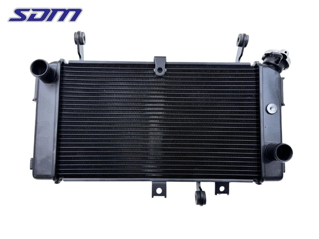 RADIATEUR EAU Suzuki SFV 650 Gladius (17710-44H00), Motos, Dhr. S. di Majo, Neuf, Info@cama-motorparts.nl, P.J. Troelstraweg 8 8
3144 CX  MAASSLUIS, NL