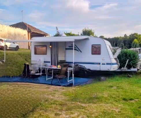 Caravane C.I. Wilk S500 de 2006, Caravanes & Camping, Jusqu'à 4, 6 à 7 mètres, Coin salon convertible, Réfrigérateur