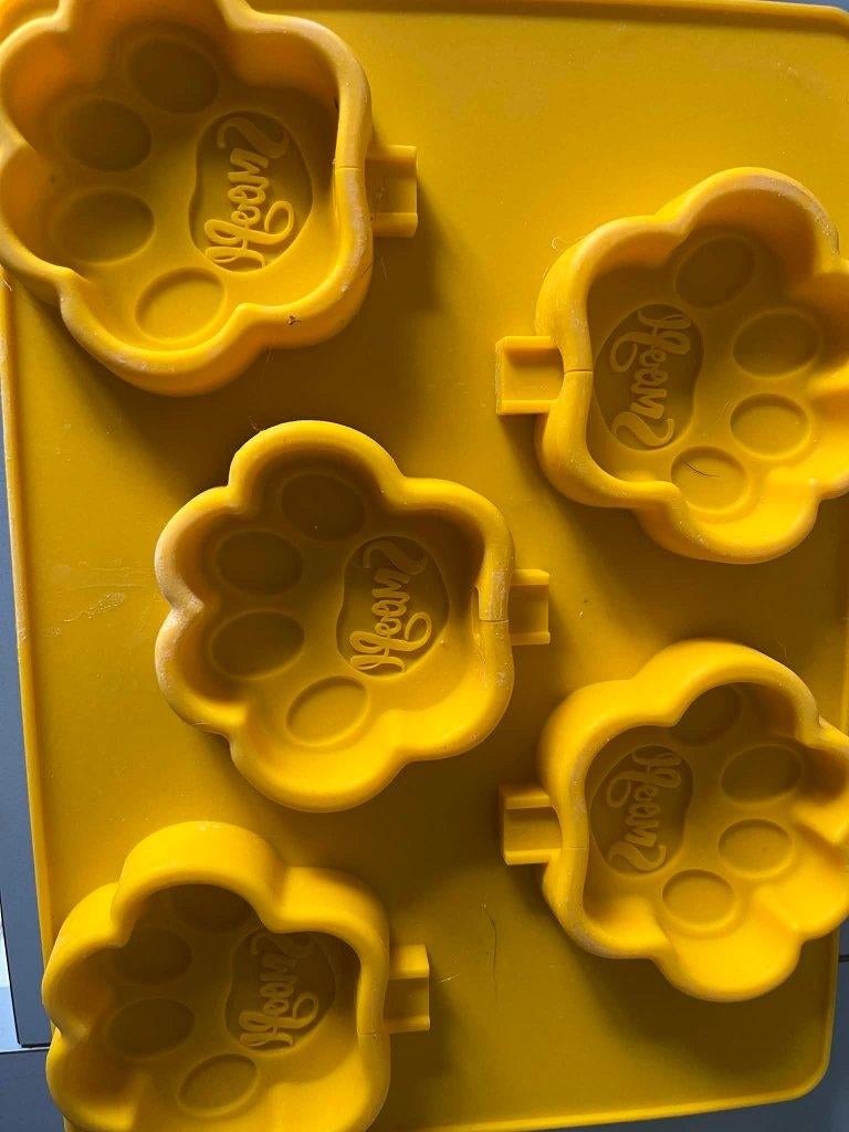 rubberen mallen voor hondenijsjes te maken, Ophalen of Verzenden, Zo goed als nieuw