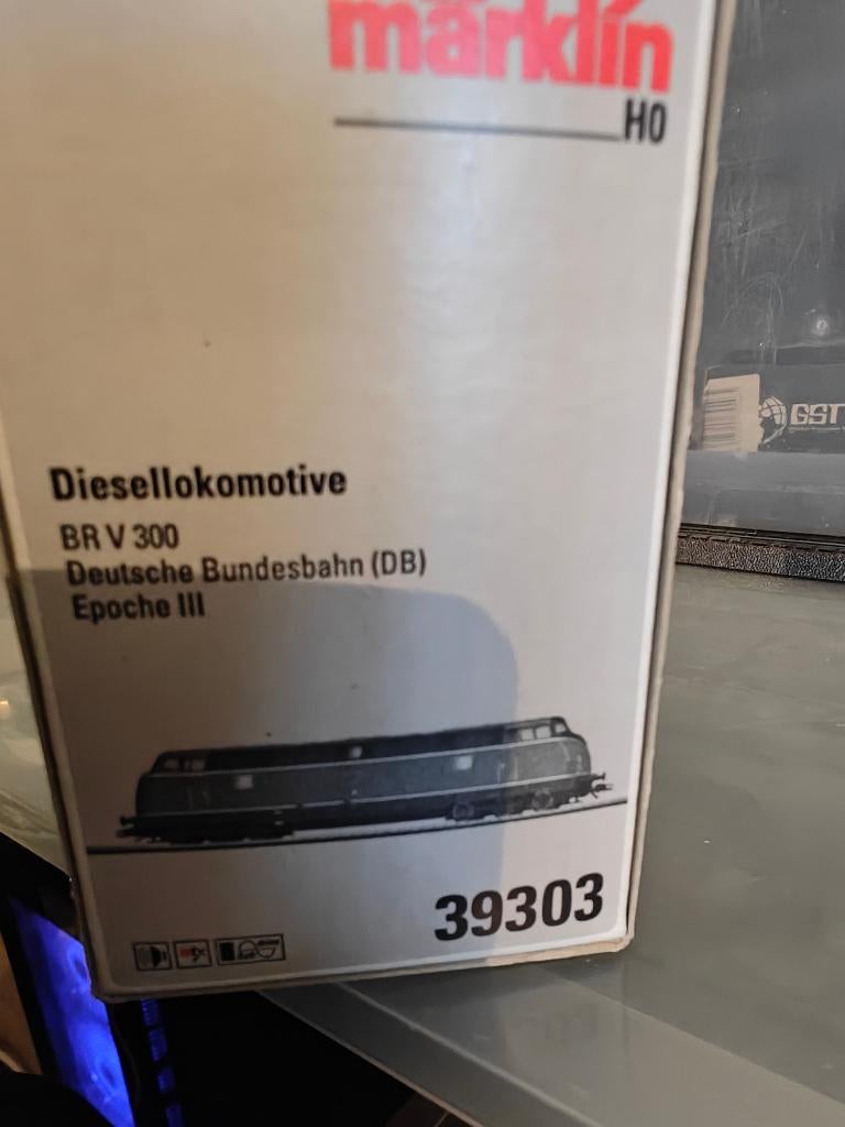 Marklin 39303  Br V300 MFX, Wisselstroom, Locomotief, Ophalen of Verzenden, Zo goed als nieuw