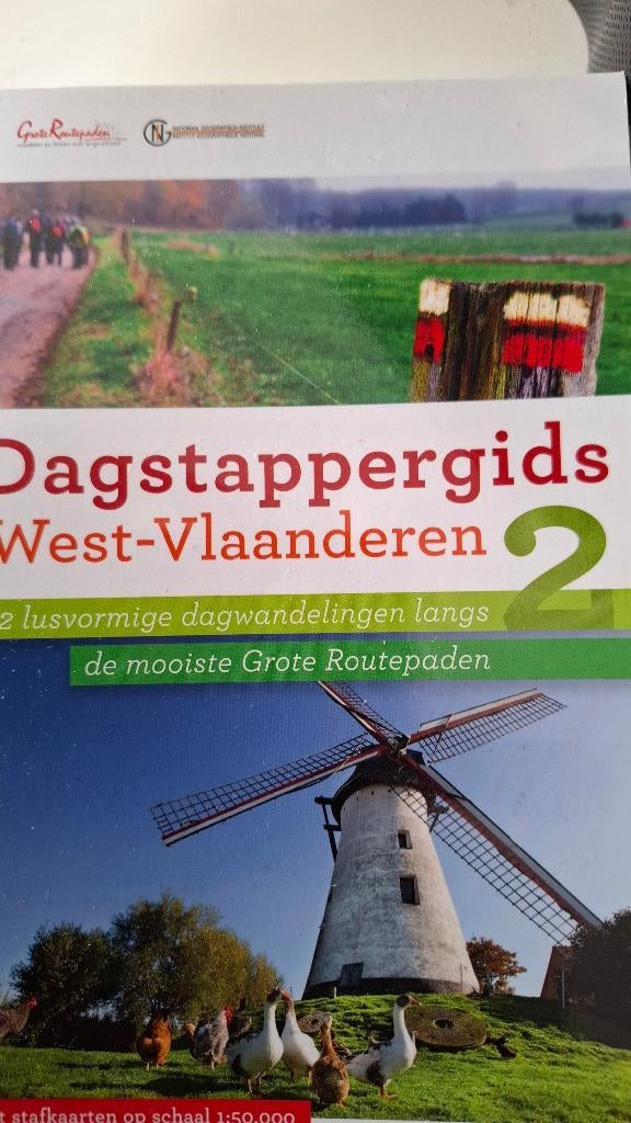 Wandelboeken, Livres, Guides touristiques, Enlèvement, Comme neuf, Benelux, Guide de balades à vélo ou à pied