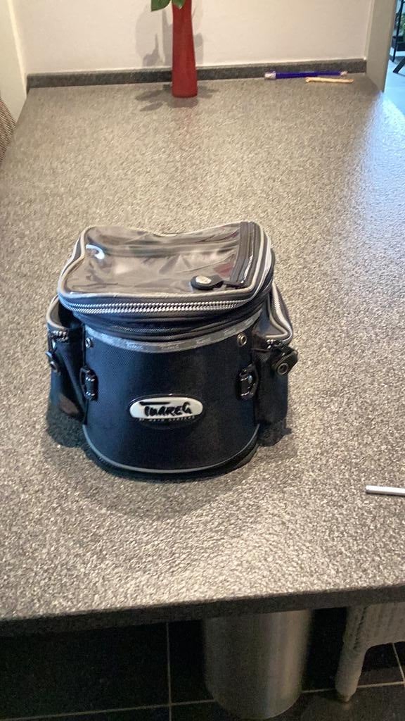 Motor tanktas, Ophalen, Nieuw